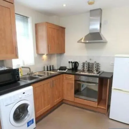 Dengenzii Spacious Onebedroom Leeds (West Yorkshire)